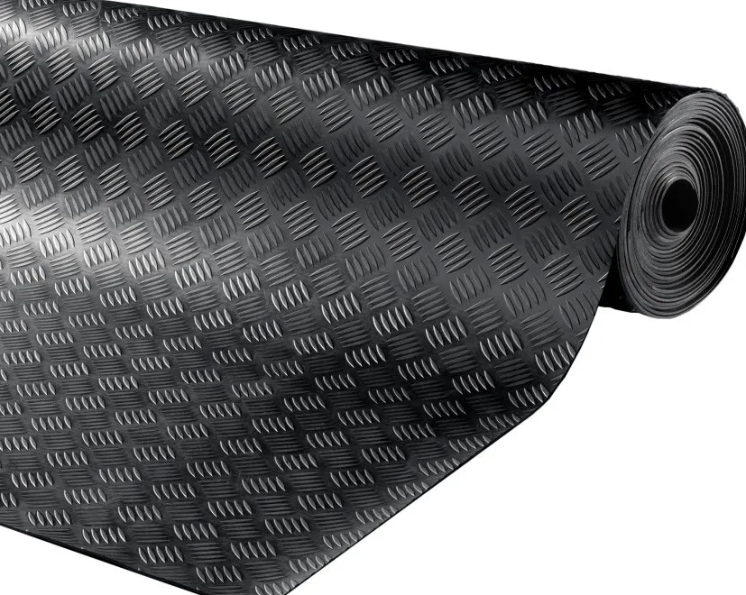 Резиновое покрытие Тип: бесшовное резиновое покрытие, Толщина: 3 мм, Раскрой: 1000х5000, Конструкция: плитка-пазл