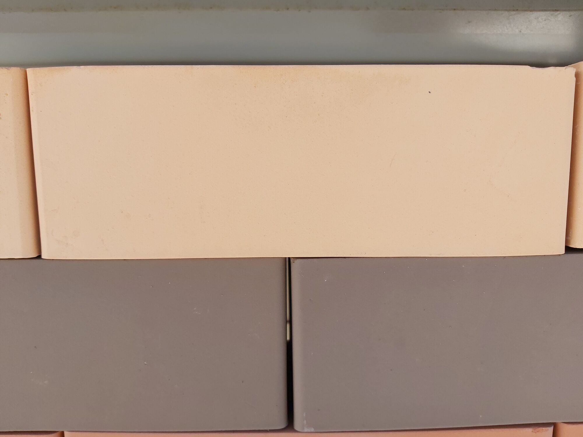 Кирпич керамический пустотелый полуторный М150-175 250х120х88 мм (соломенный) п.Брылино