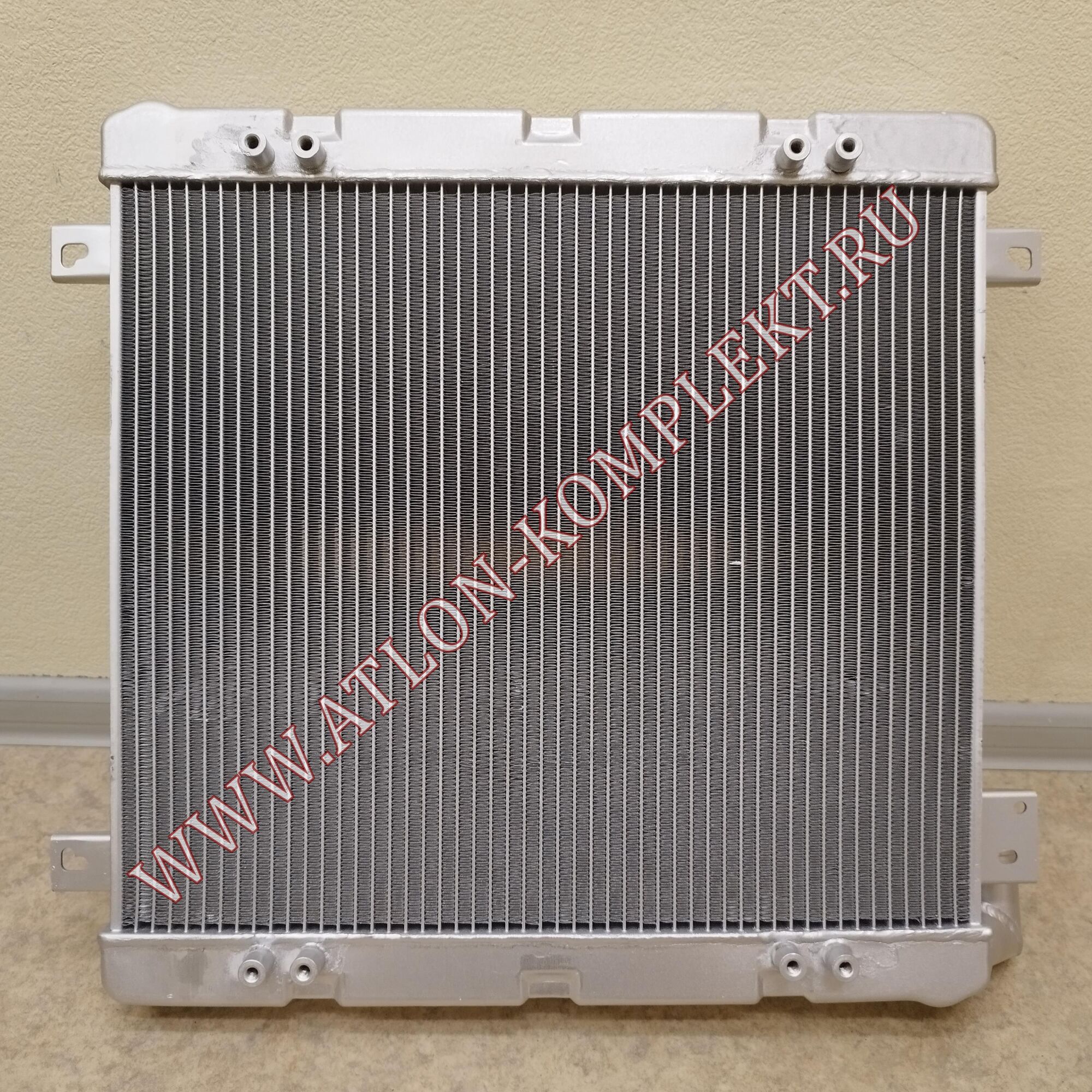 Радиатор газель бизнес камминз 2.8. 073-1301010 Радиатор. LRC 03028b.