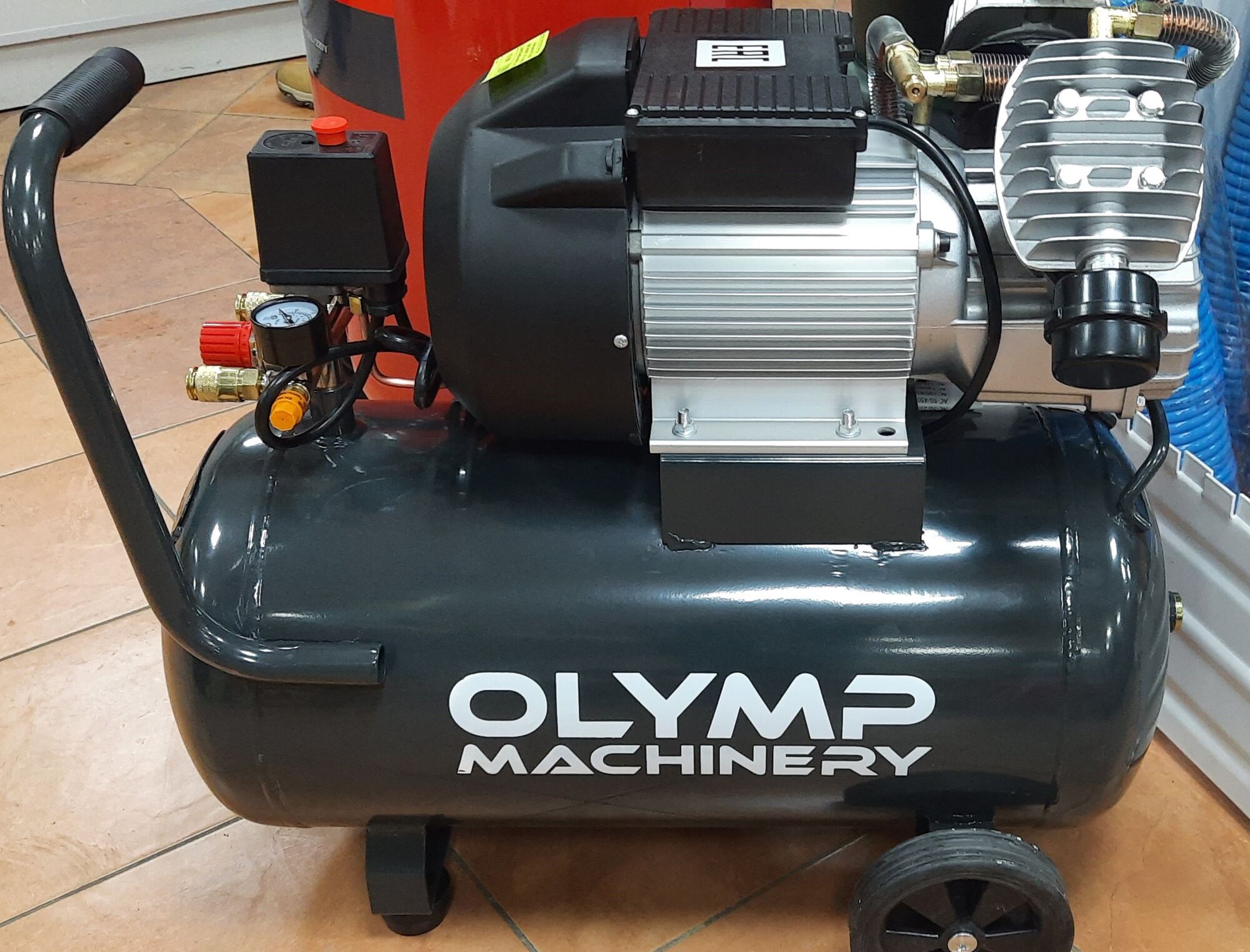 Компрессор OLYMP MACHINERY AC-50/450W 50 л, 2.5 кВт