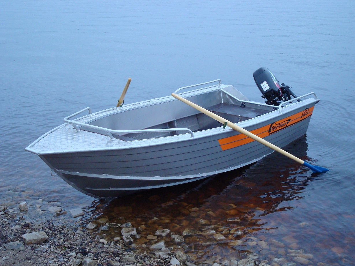 Лодка Wellboat-42 румпельное управление