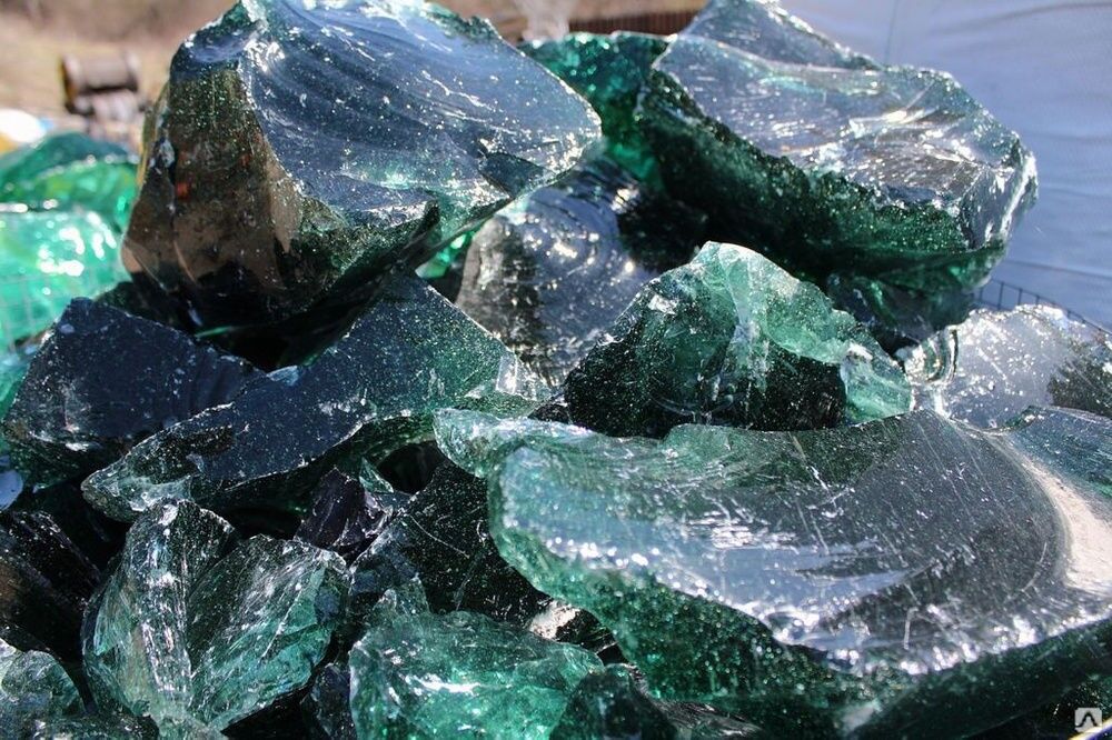 Камень из стекла Эрклез темно-зеленый