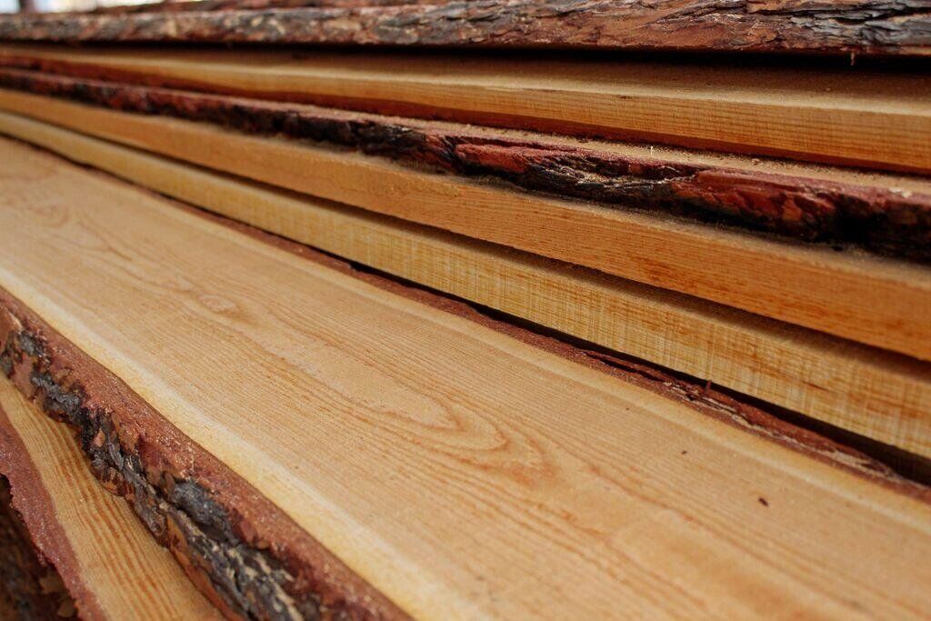 Слэб доска лиственница необрезная, строганная 20-22х150-300х3000 мм Доски деревянные Собственное производство 1